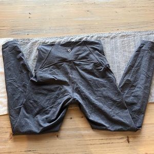 Lululemon size 6 leggings